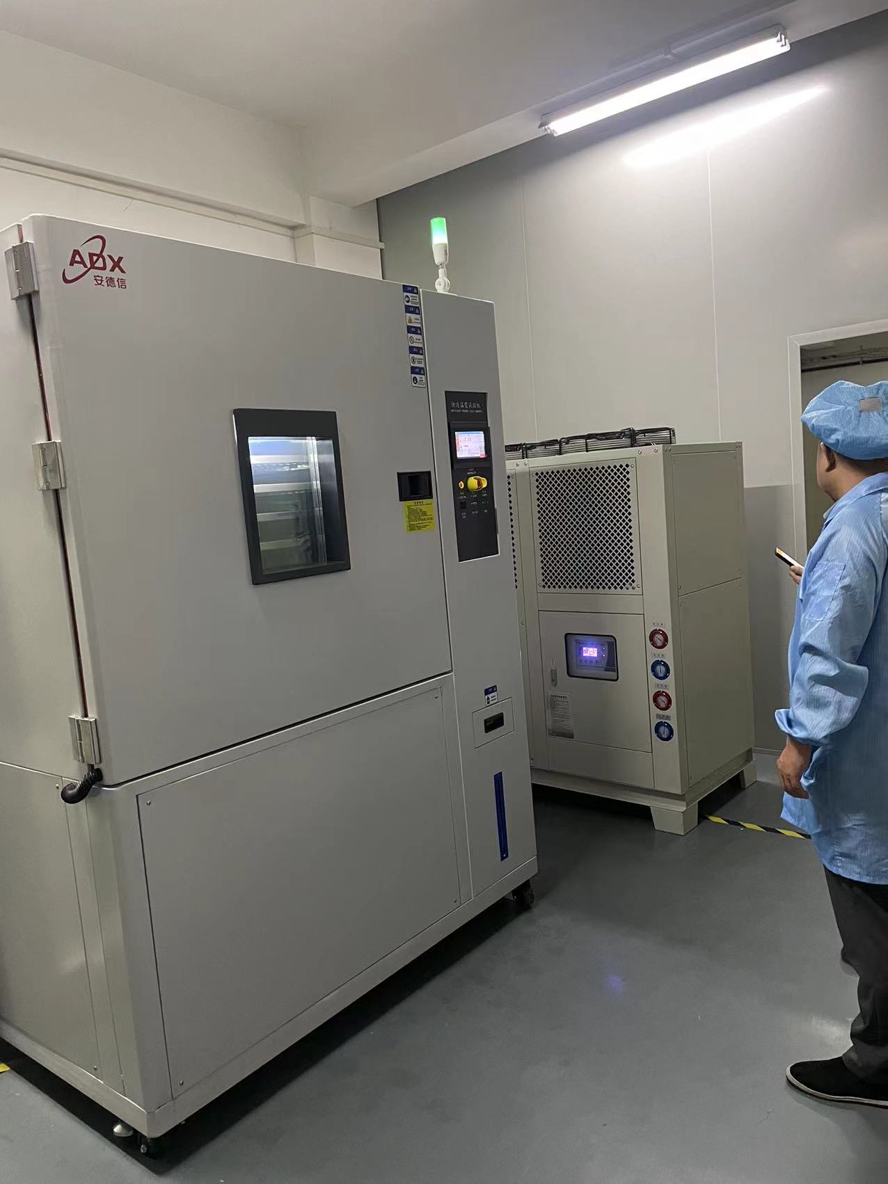 光器件小型温循箱成功交付，助力光通信行业再升级